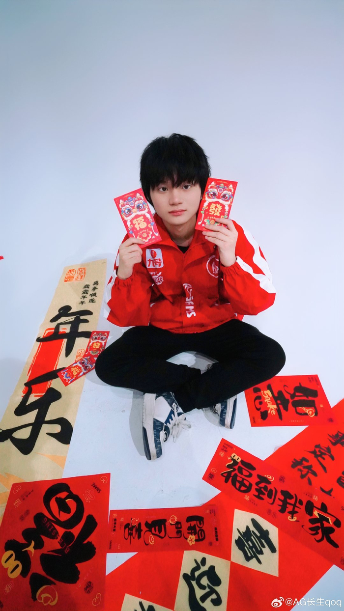 西蒙尼用看 西蒙尼用看